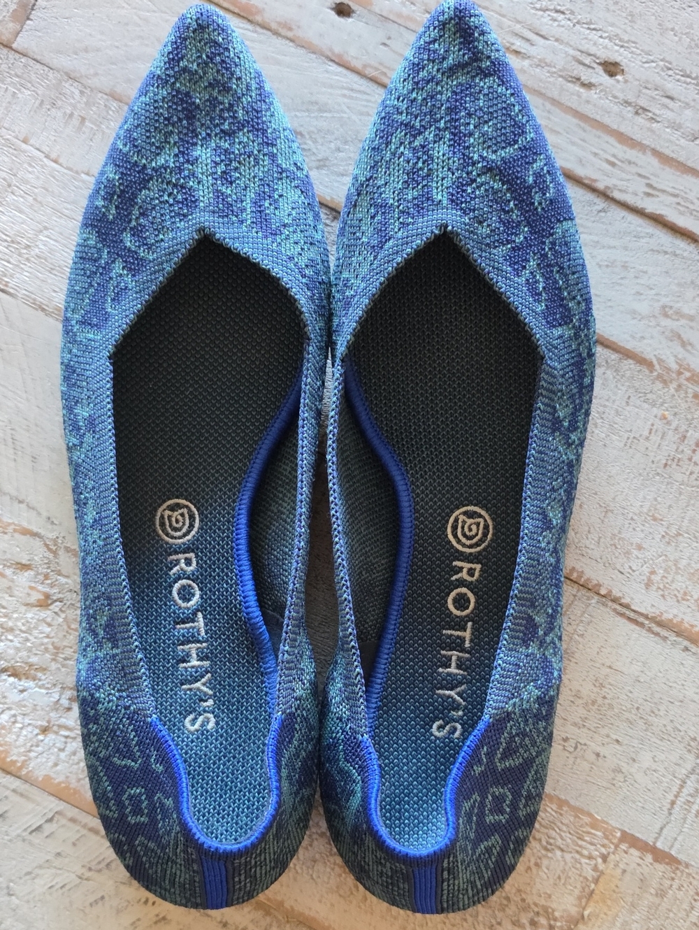Rothy's RARE The Point Emerald Blue Snake Print Size 11 1/2